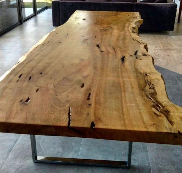 Mesa de tronco de arvore