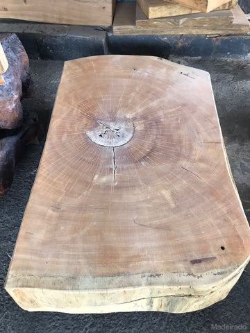 MESA DE CENTRO RUSTICA EM MADEIRA PEQUIÁ - 118x66 - LOJA SP-Madeirado - Mesa de Madeira Rustica