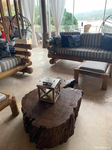Mesa de Centro de Madeira  Pauini - Madeira Maciça e Rústica com Bordas orgânicas - 90x90x20