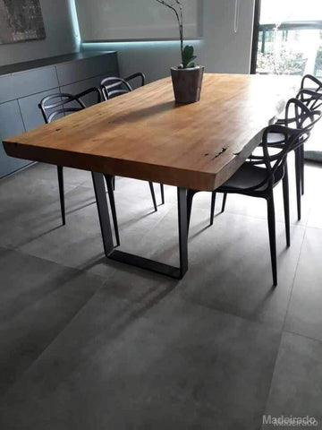 Mesa de Jantar Bacurau - Madeira Maciça de Pequia com Bordas Orgânicas Trabalhadas 190 x 100 Madeirado